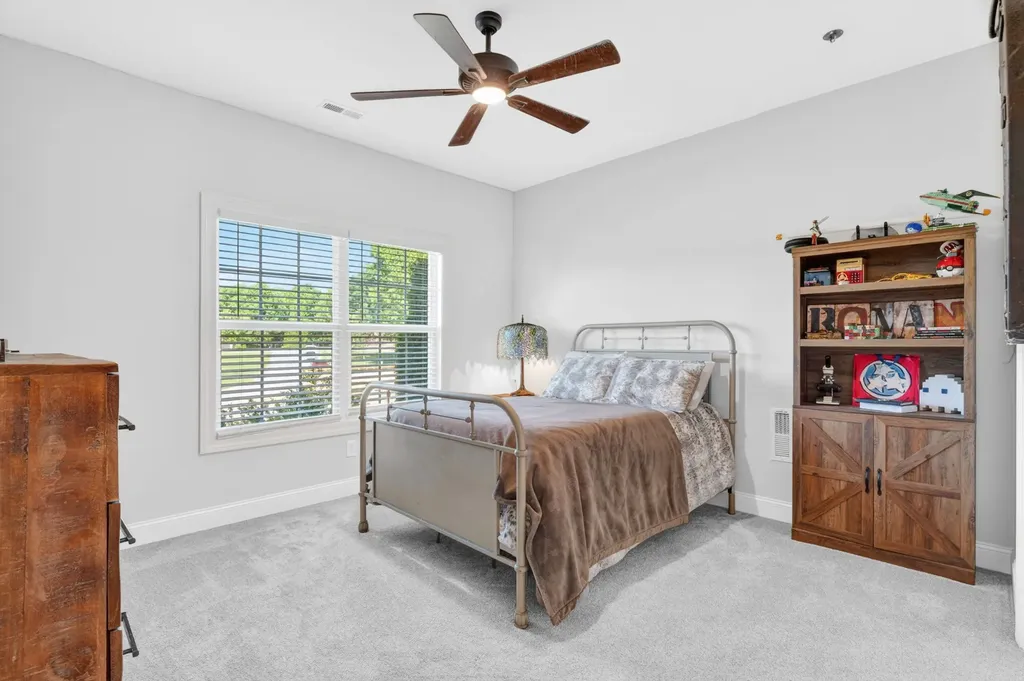 41 Knotting Hill Drive Fayetteville TN 37334