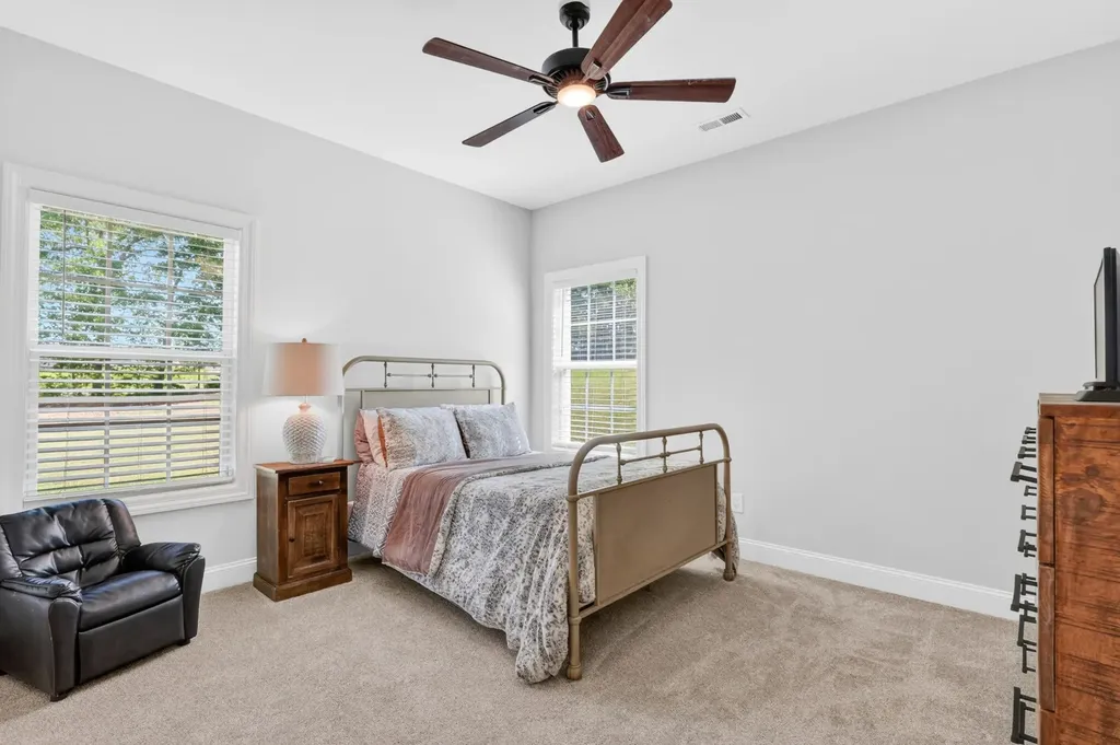 41 Knotting Hill Drive Fayetteville TN 37334