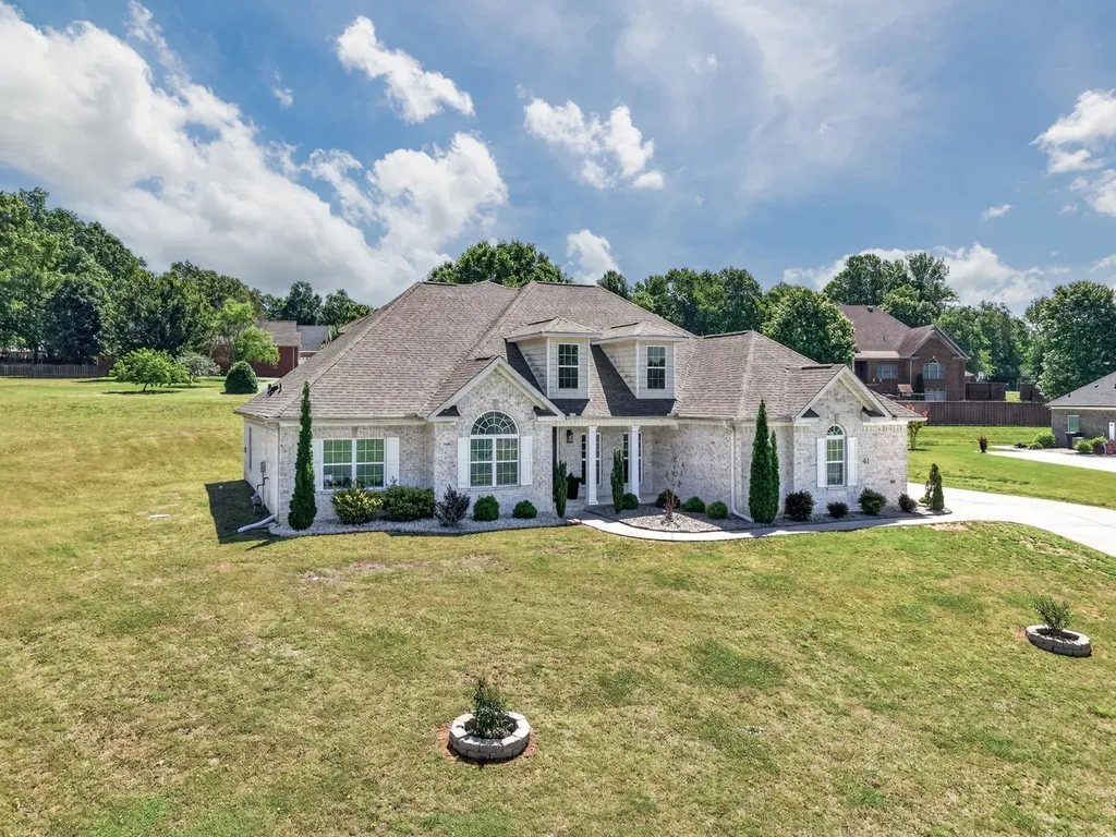 41 Knotting Hill Drive Fayetteville TN 37334