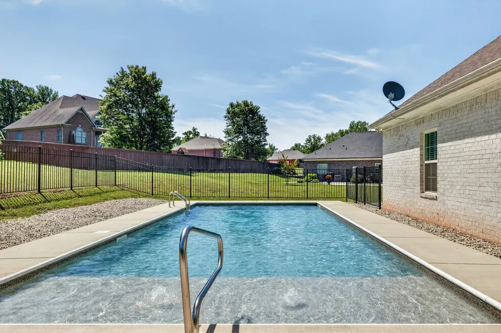 41 Knotting Hill Drive Fayetteville TN 37334