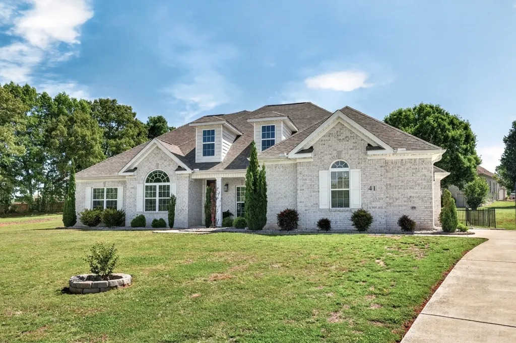 41 Knotting Hill Drive Fayetteville TN 37334