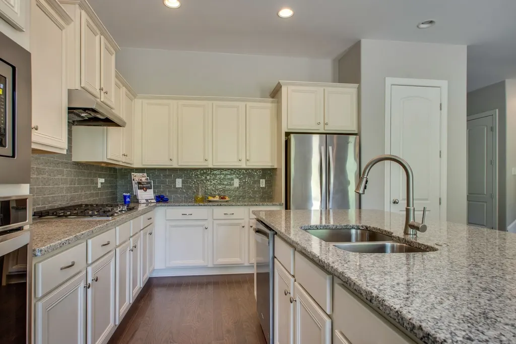 966 Hunters Lane Springfield TN 37172