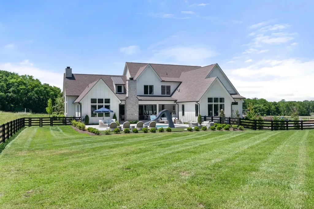 1936 Silver Fox Road Thompsons Station TN 37179