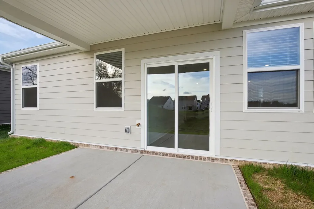 1090 Large Poppy Drive La Vergne TN 37086