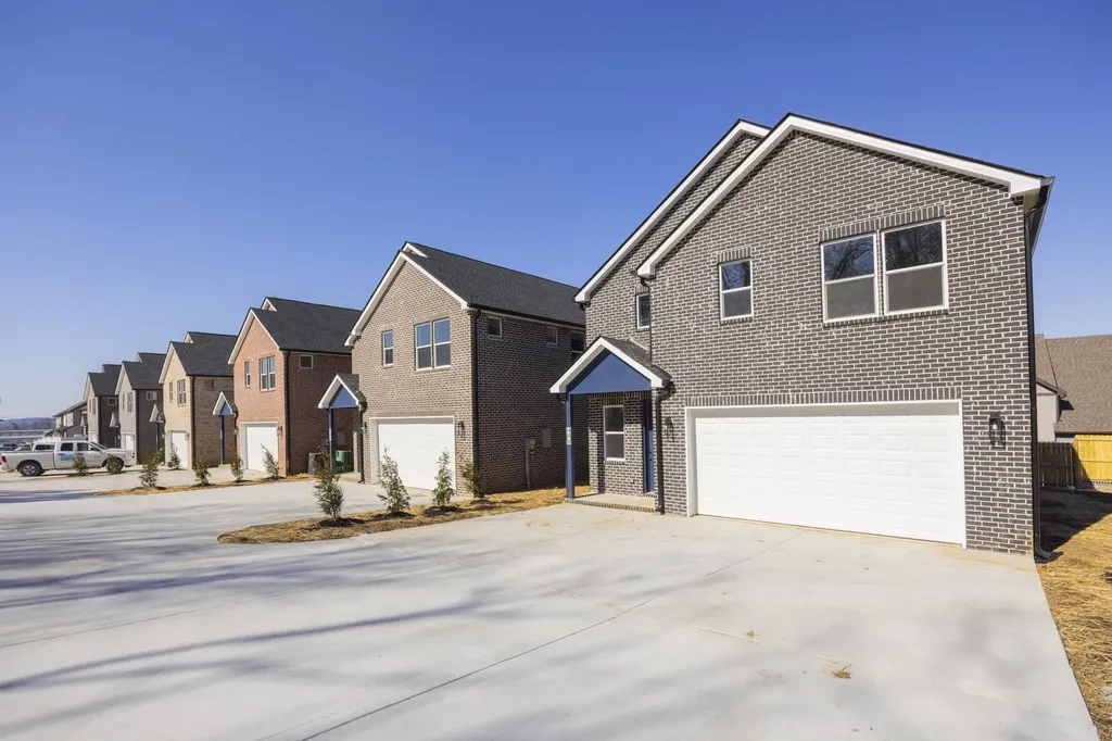 451 Sandhill Road La Vergne TN 37086
