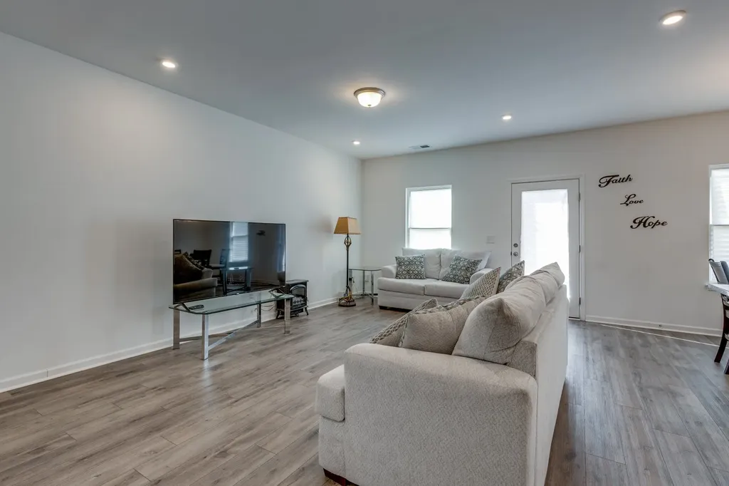 515 Morgan Meadows Way Columbia TN 38401
