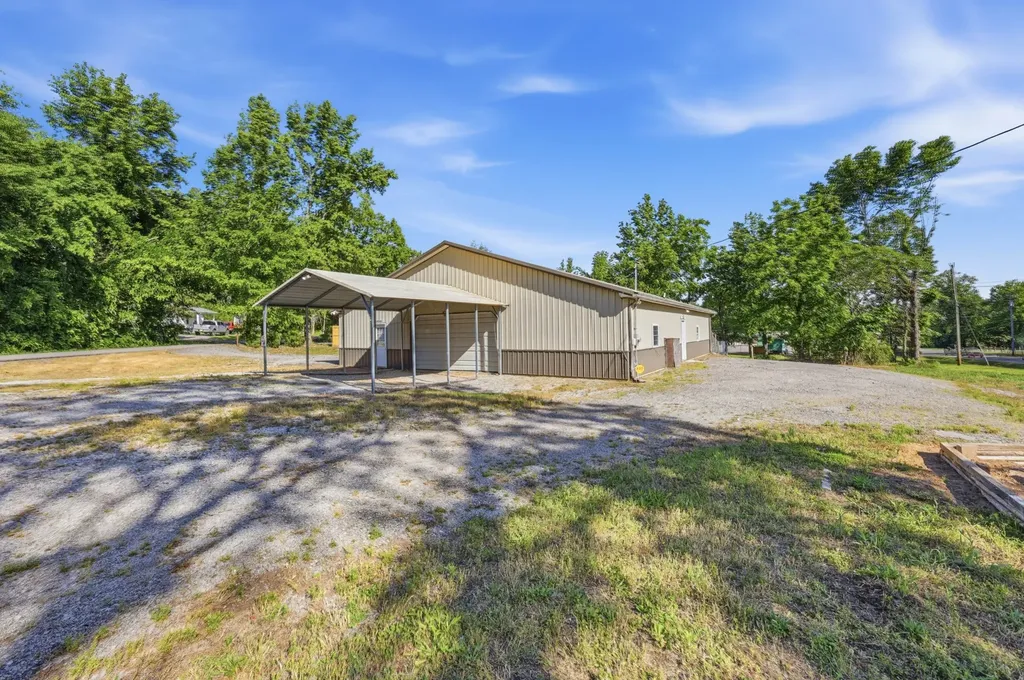 2501 Highway 48 Clarksville TN 37040