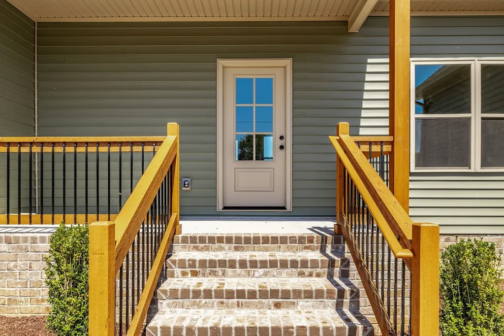 1204 Vickie Lane Portland TN 37148