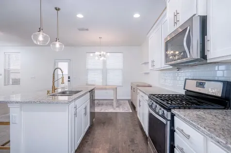 1941 Stonewater Drive Hermitage TN 37076