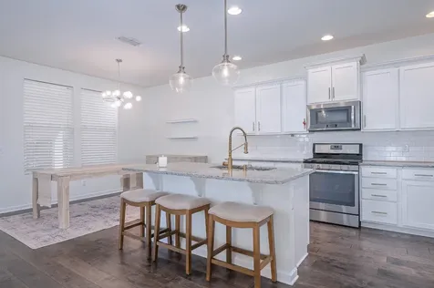 1941 Stonewater Drive Hermitage TN 37076