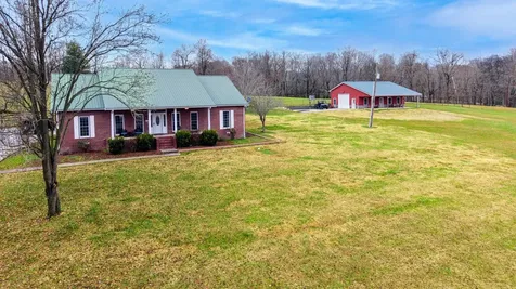 1910 Cedar Creek Road Vanleer TN 37181