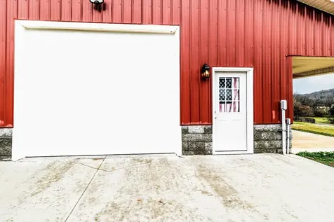 1910 Cedar Creek Road Vanleer TN 37181