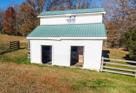 1910 Cedar Creek Road Vanleer TN 37181