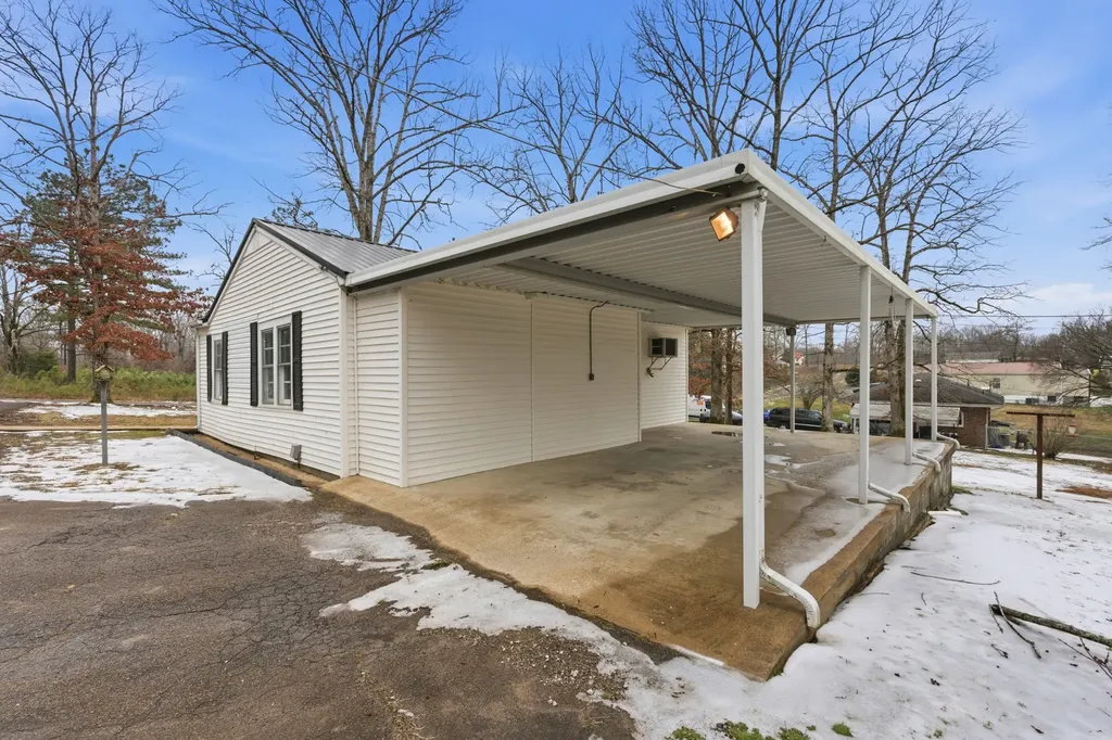 3011 Green Hill Drive Centerville TN 37033