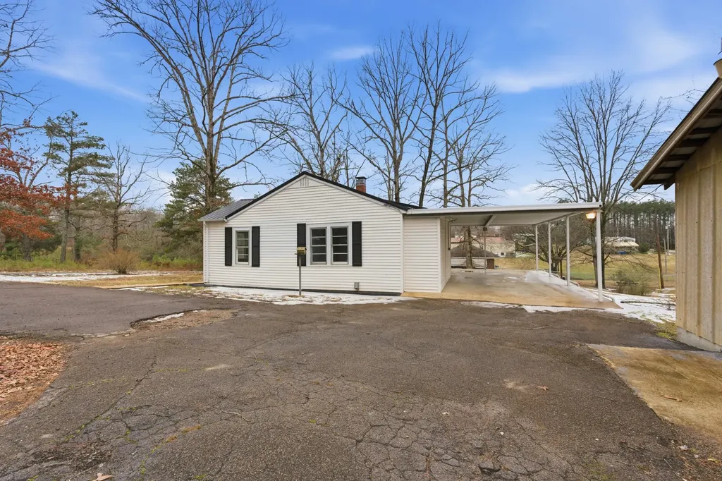 3011 Green Hill Drive Centerville TN 37033