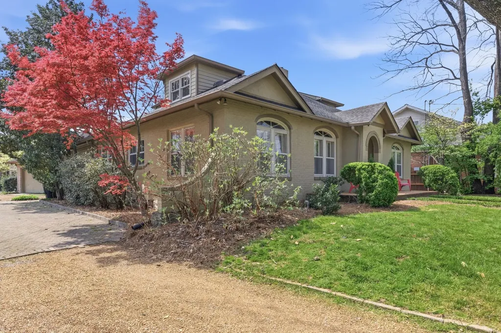 203A Woodmont Circle Nashville TN 37205