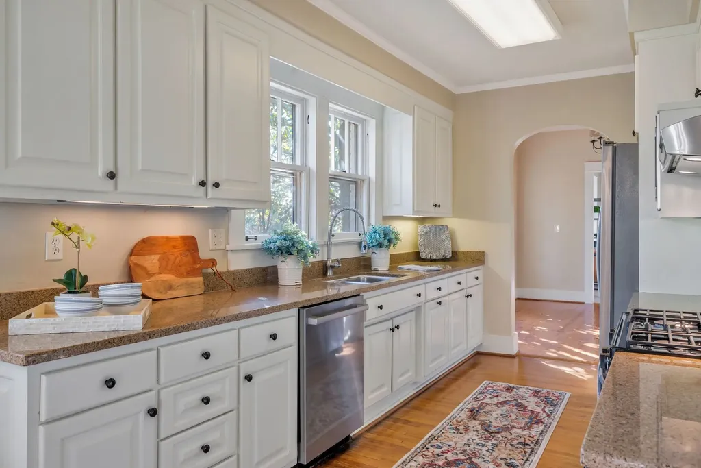 203A Woodmont Circle Nashville TN 37205