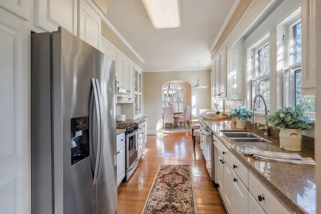 203A Woodmont Circle Nashville TN 37205