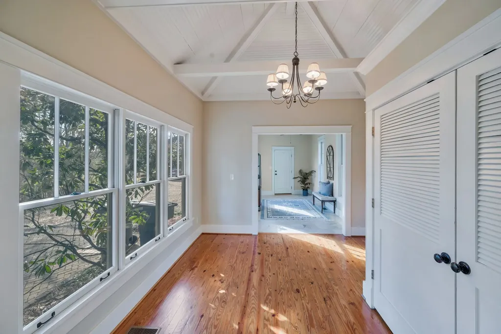 203A Woodmont Circle Nashville TN 37205