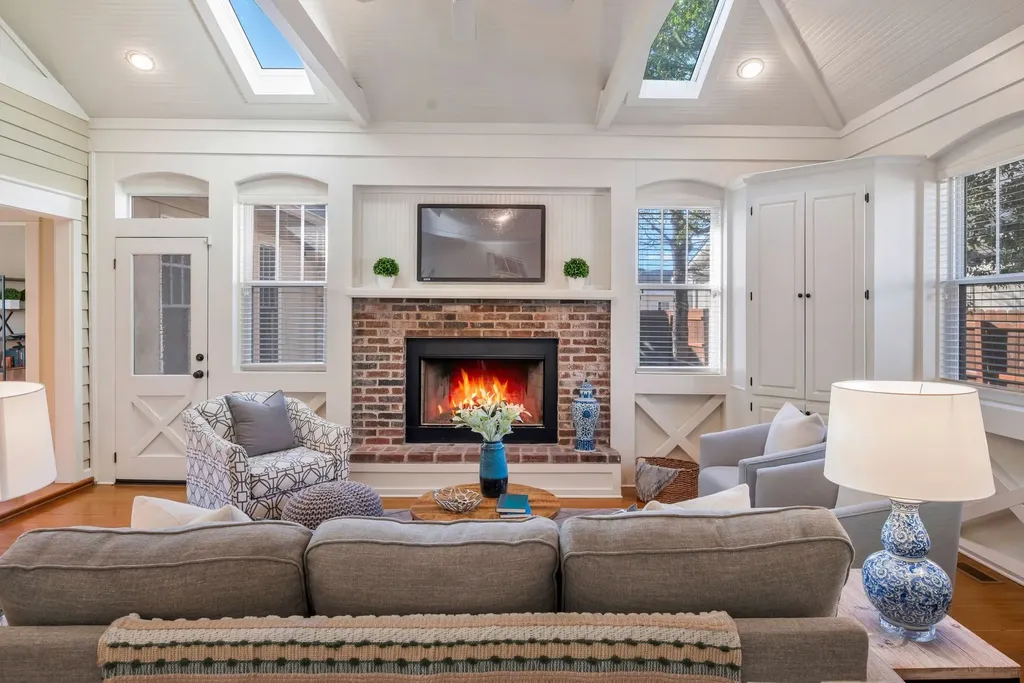 203A Woodmont Circle Nashville TN 37205
