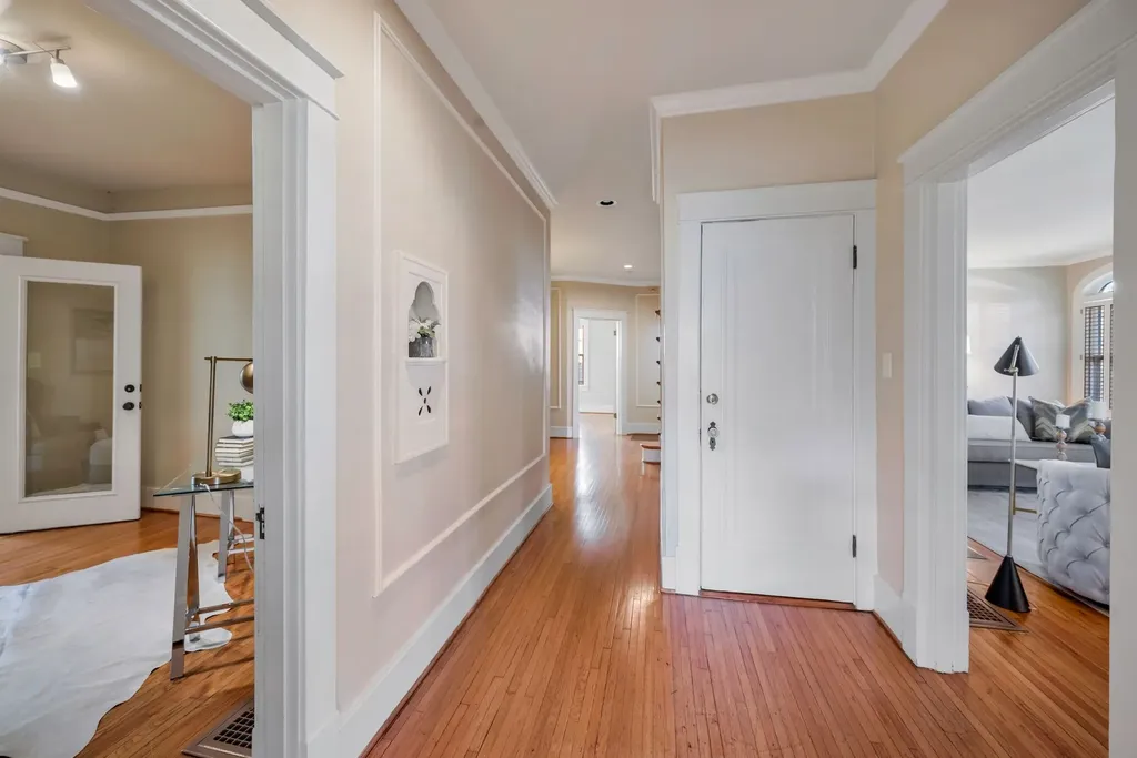 203A Woodmont Circle Nashville TN 37205
