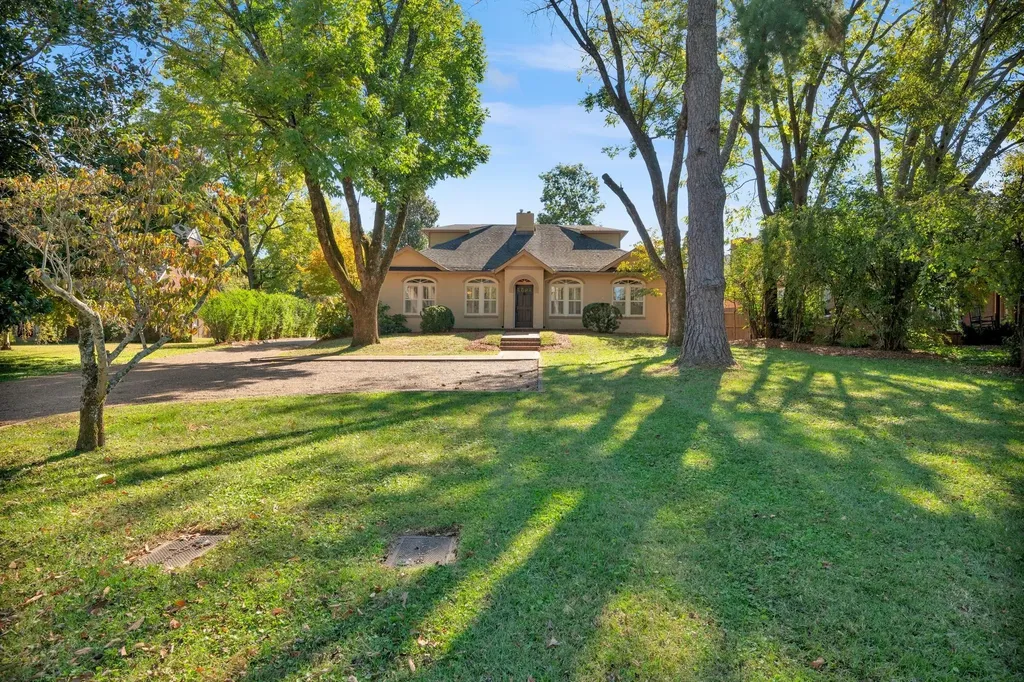 203A Woodmont Circle Nashville TN 37205