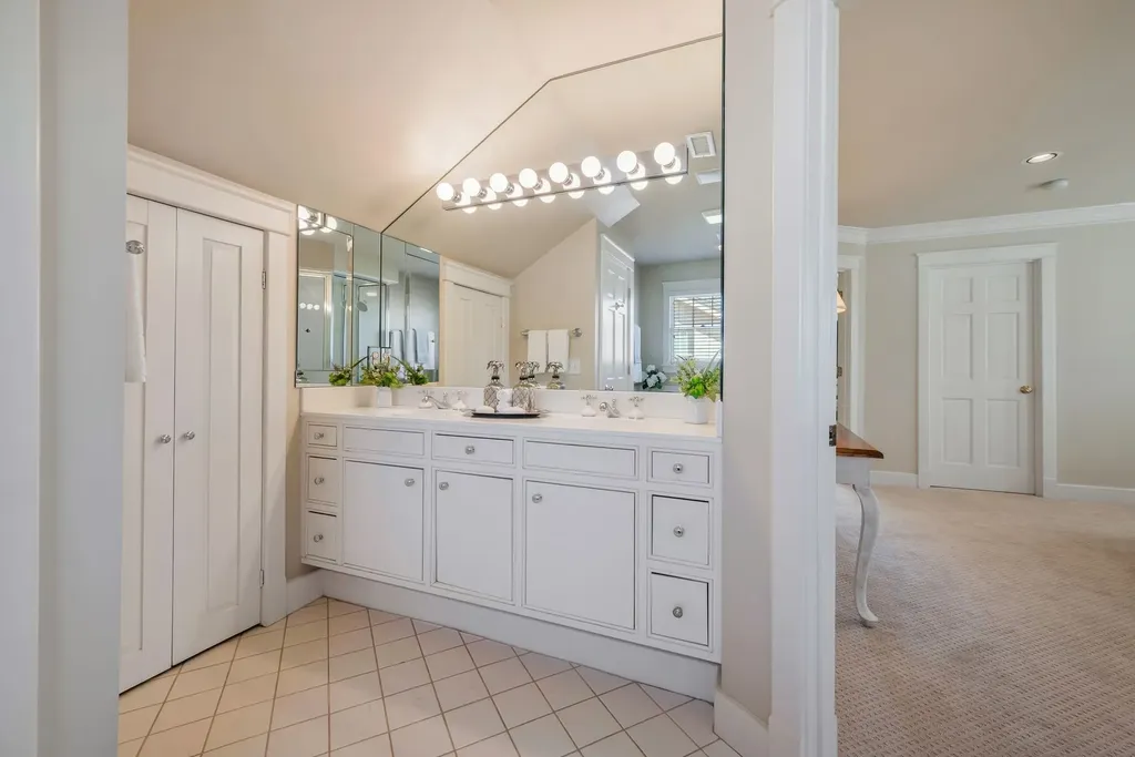 203A Woodmont Circle Nashville TN 37205