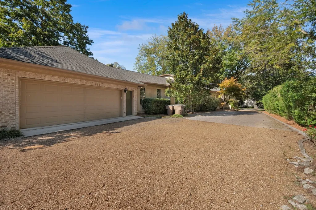 203A Woodmont Circle Nashville TN 37205