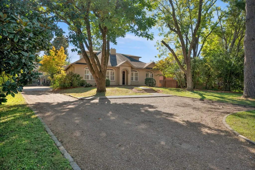 203A Woodmont Circle Nashville TN 37205
