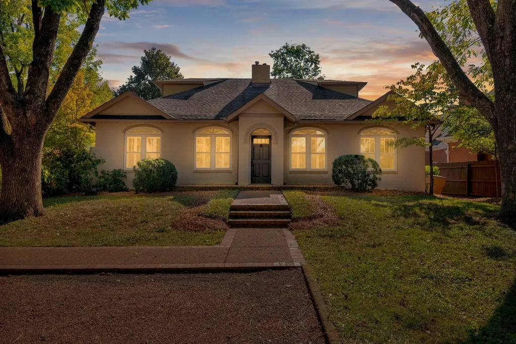 203A Woodmont Circle Nashville TN 37205