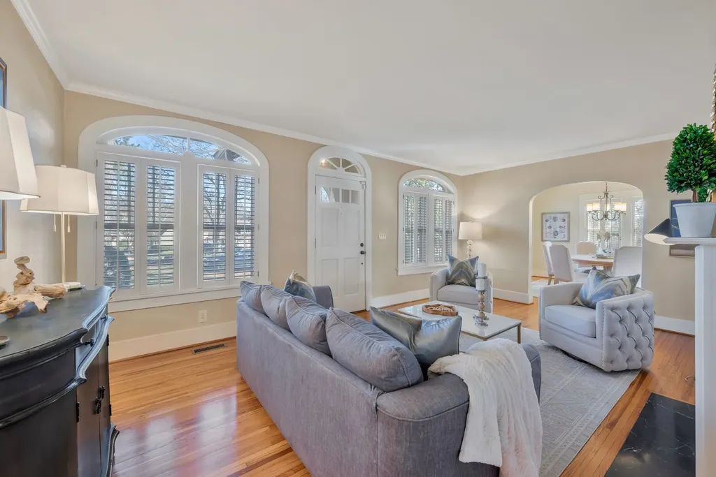 203A Woodmont Circle Nashville TN 37205