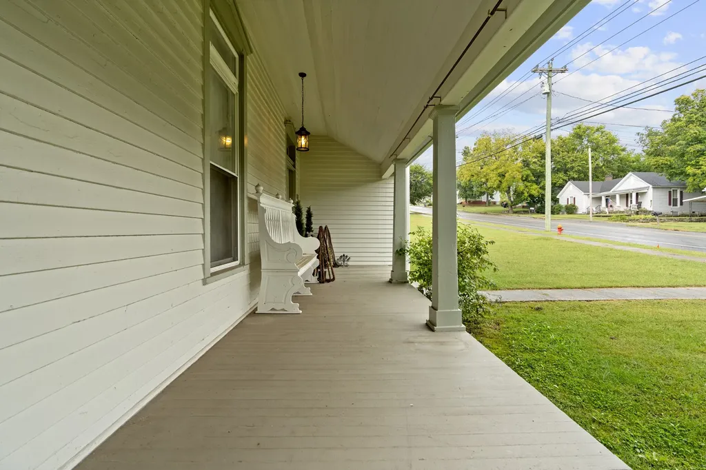 214 Washington St, W Fayetteville TN 37334