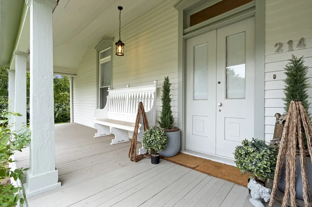 214 Washington St, W Fayetteville TN 37334