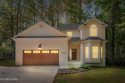 914 Olsen Avenue Signal Mountain TN 37377