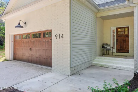 914 Olsen Avenue Signal Mountain TN 37377