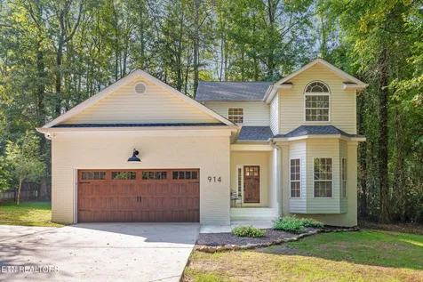 914 Olsen Avenue Signal Mountain TN 37377