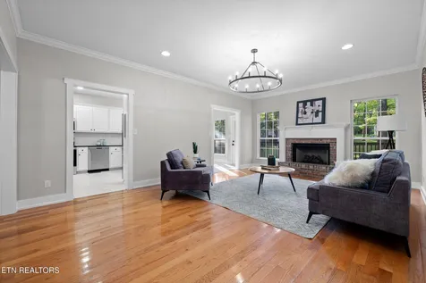 914 Olsen Avenue Signal Mountain TN 37377