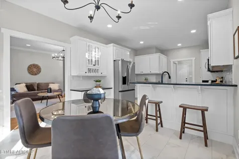 914 Olsen Avenue Signal Mountain TN 37377