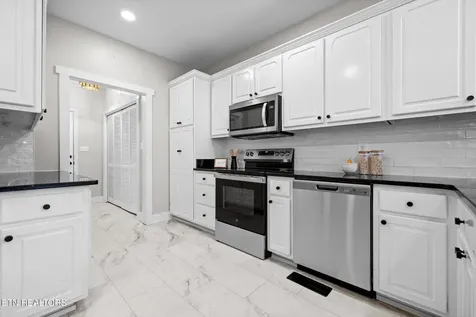914 Olsen Avenue Signal Mountain TN 37377