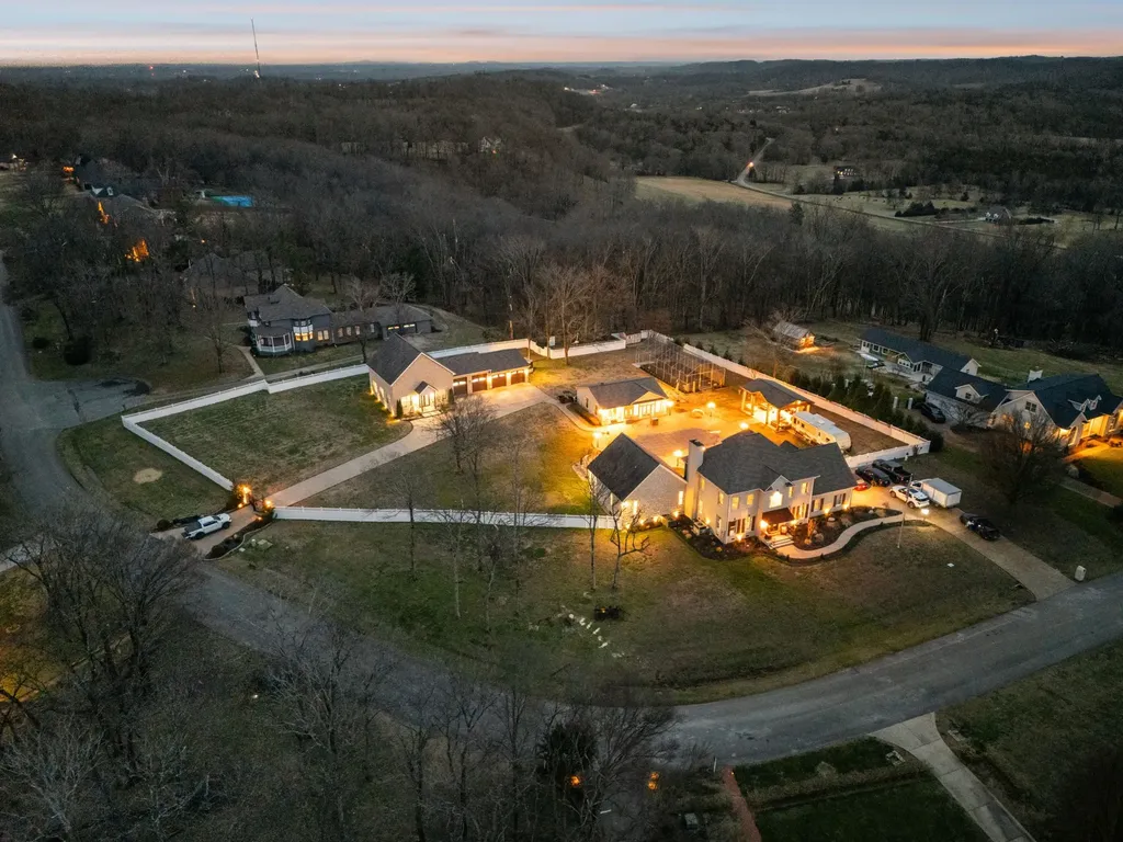 1045 Claremont Drive Columbia TN 38401
