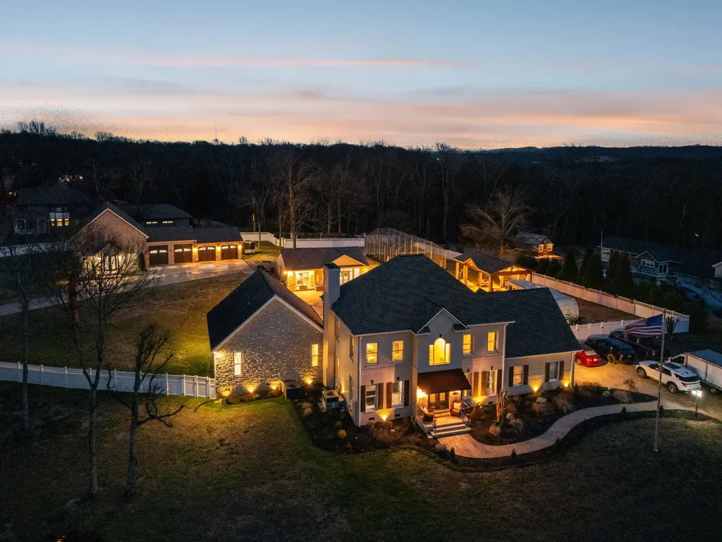 1045 Claremont Drive Columbia TN 38401