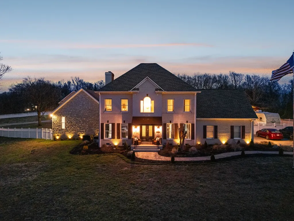 1045 Claremont Drive Columbia TN 38401