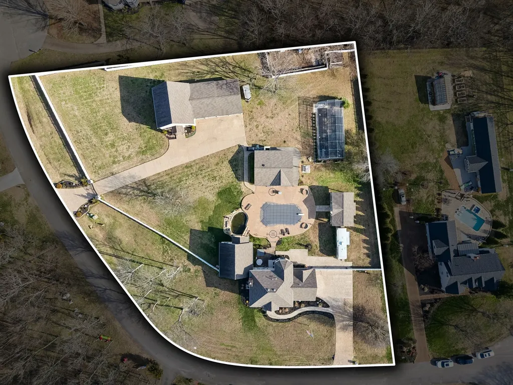 1045 Claremont Drive Columbia TN 38401
