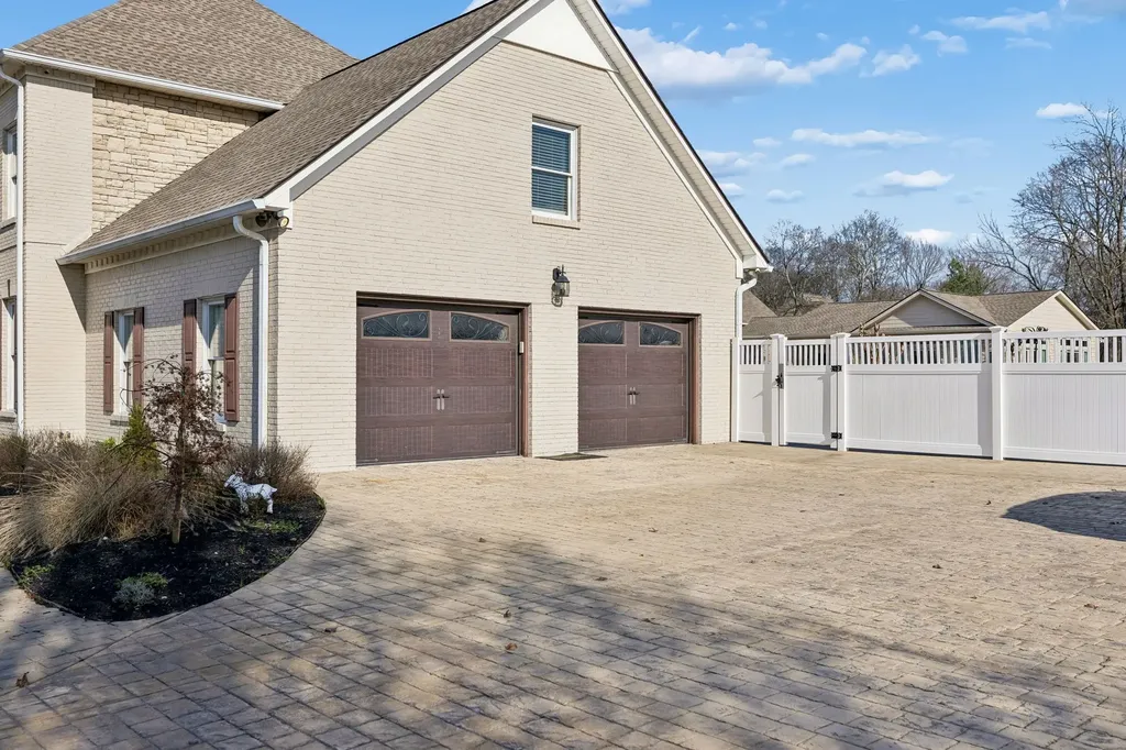 1045 Claremont Drive Columbia TN 38401