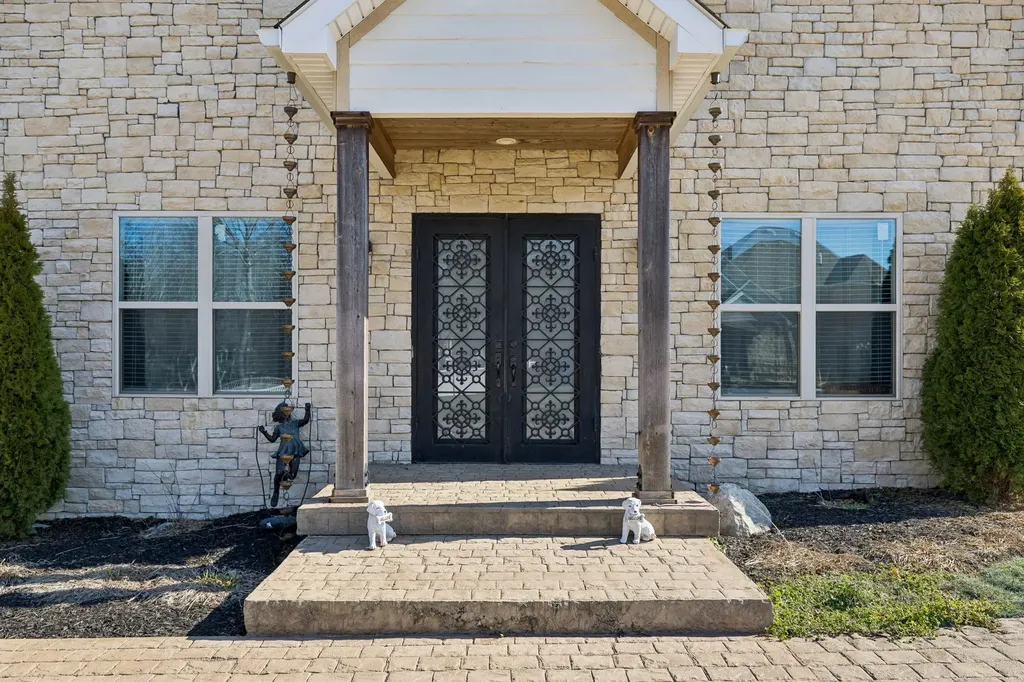 1045 Claremont Drive Columbia TN 38401