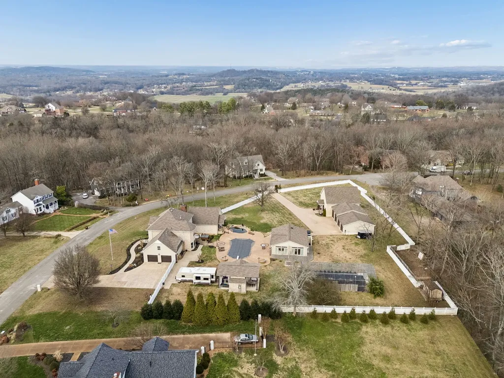 1045 Claremont Drive Columbia TN 38401