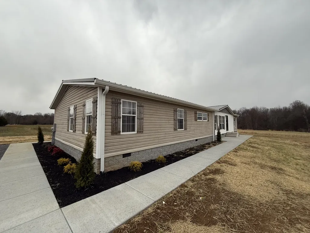 621 Cook Road Portland TN 37148