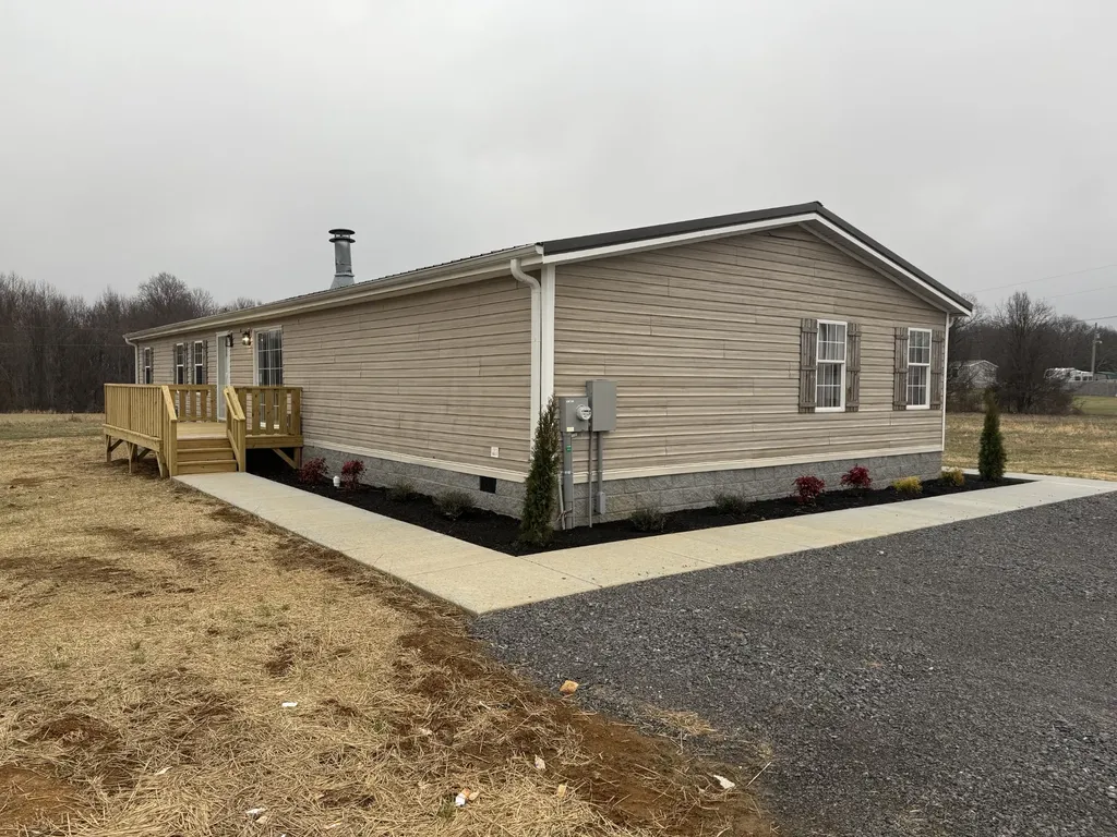 621 Cook Road Portland TN 37148