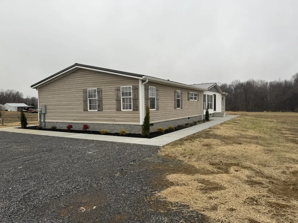 621 Cook Road Portland TN 37148
