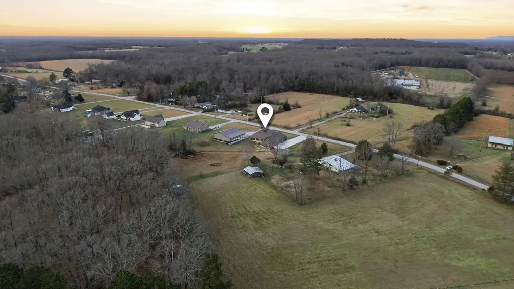 667 Pete Sain Road Manchester TN 37355